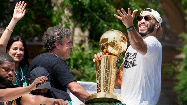 游戏规则-绿军易主61亿创纪录赚16倍 卖队赚钱另有难言之隐