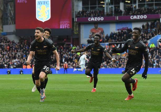 1677987185682088256.jpg -1467352734-612x612.jpg